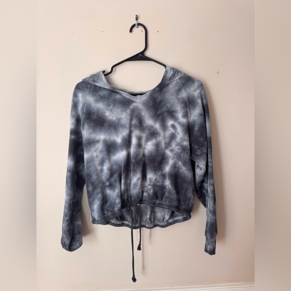 Hippie Rose Size Medium Blue and White Tie-Dye Hoodie